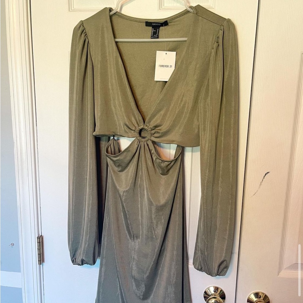 Forever 21 cut out ring dress